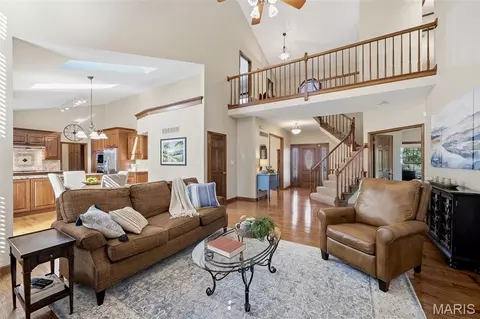 Living - 522 Arbor Meadow Dr, Ballwin, MO 63021 photo 2 of 2