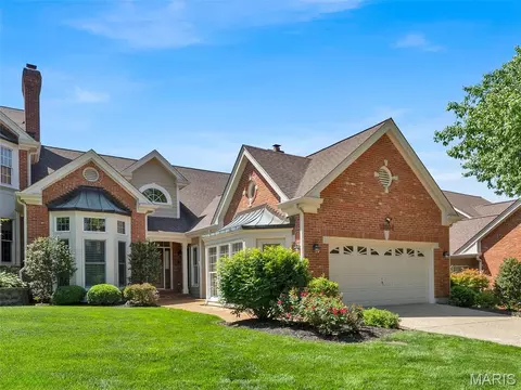 13004 Pembrooke Valley Ct, Saint Louis, MO 63141