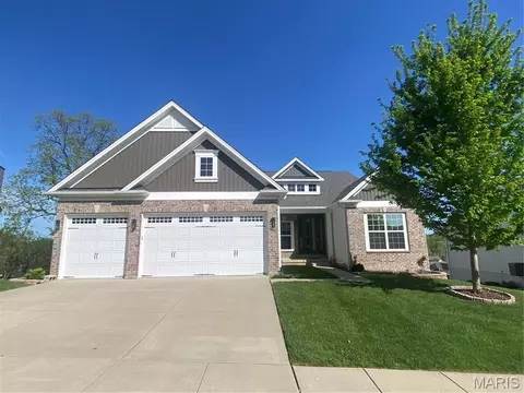 139 Wilmer Valley Dr, Wentzville, MO 63385