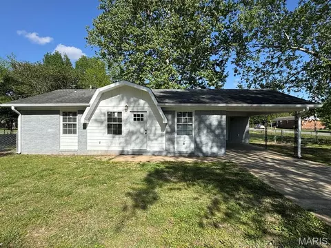 2024 Thomas St, Poplar Bluff, MO 63901