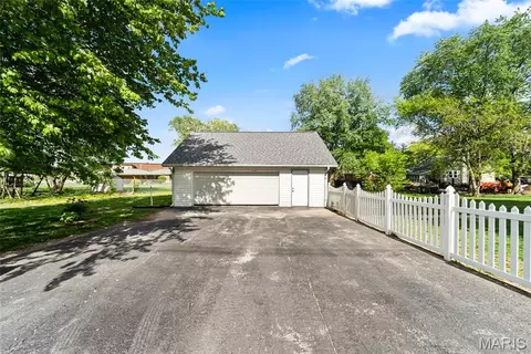 Other - 203 E Mill St, Waterloo, IL 62298 photo 1 of 5