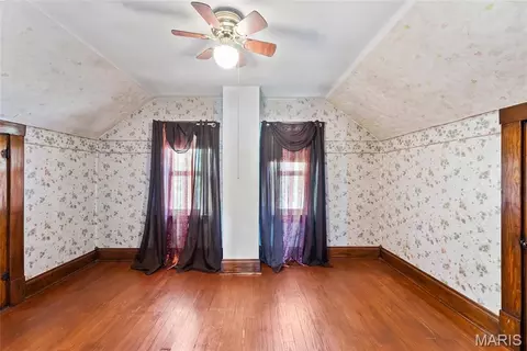 Bedroom - 203 E Mill St, Waterloo, IL 62298 photo 3 of 4