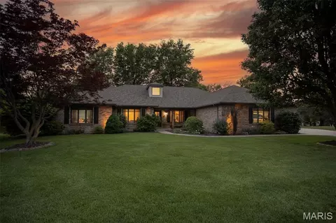 1602 Greenbrier Dr, O'fallon, IL 62269