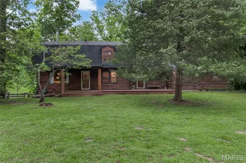 7 Wilderness Ln, Defiance, MO 63341