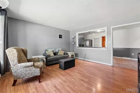 Living - 349 N West Ln, Jackson, MO 63755 photo 1 of 2