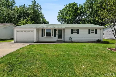 349 N West Ln, Jackson, MO 63755