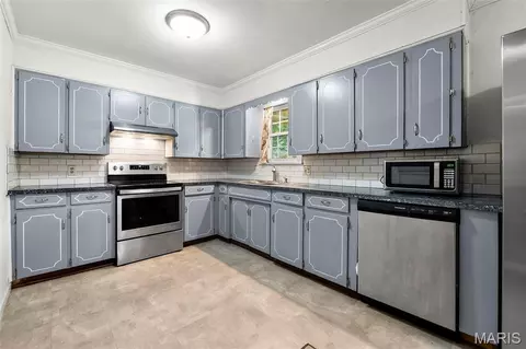 Kitchen - 349 N West Ln, Jackson, MO 63755 photo 1 of 2