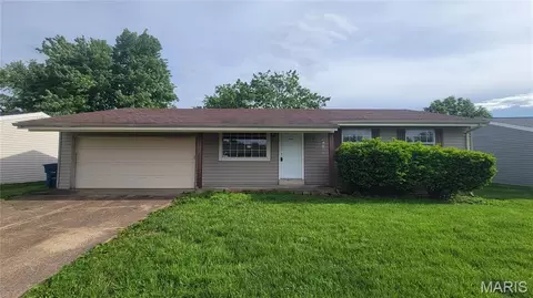 2811 Vineyard Dr, Arnold, MO 63010