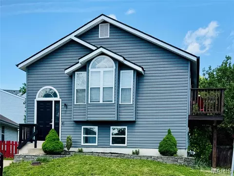 145 Glenbarr Ct, Valley Park, MO 63088