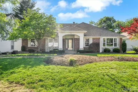 46 Fox Meadows Ct, Saint Charles, MO 63303