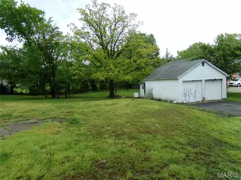 200 Old State Rd, Ellisville, MO 63038 photo 2