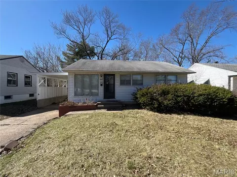 10417 Renfrew Dr, Saint Louis, MO 63137