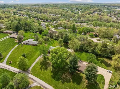 View/Area - 9 Lochhaven Ln, Ballwin, MO 63021 photo 9 of 11