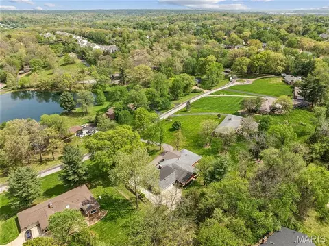 View/Area - 9 Lochhaven Ln, Ballwin, MO 63021 photo 7 of 11