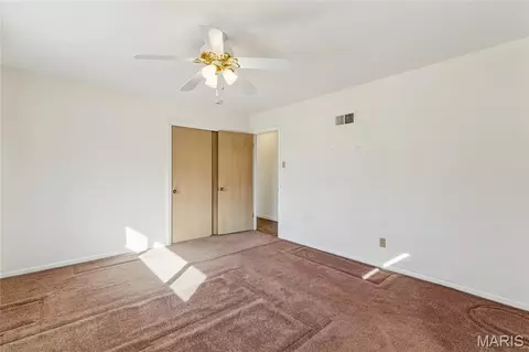 Bedroom - 9 Lochhaven Ln, Ballwin, MO 63021 photo 6 of 6