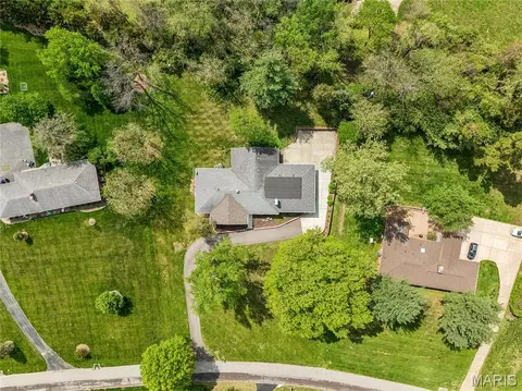 View/Area - 9 Lochhaven Ln, Ballwin, MO 63021 photo 3 of 11