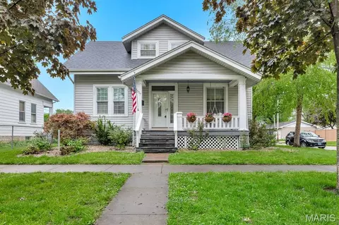 1517 Lemon St, Highland, IL 62249