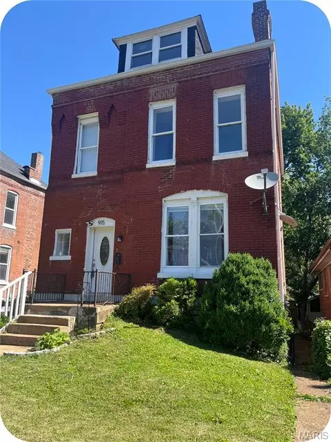 915 Bates St, Saint Louis, MO 63111