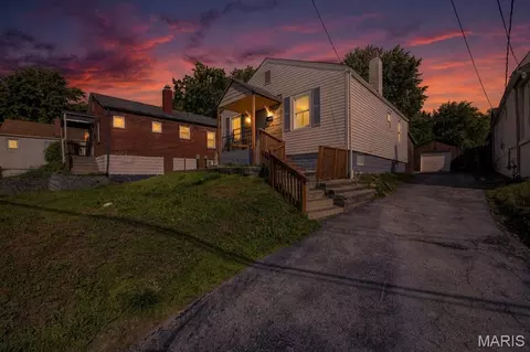 9721 Midland Blvd, Overland, MO 63114