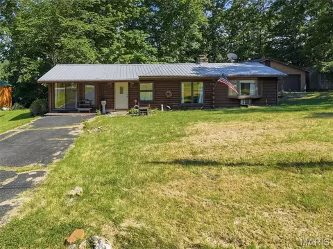 11226 Quail Dr, Sainte Genevieve, MO 63670