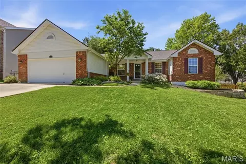 16028 Nantucket Meadows Dr, Wildwood, MO 63040