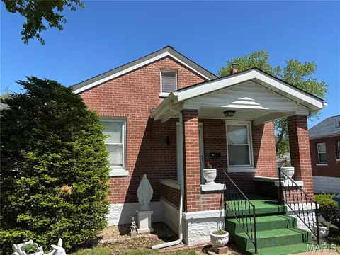 323 Carthage Ave, Saint Louis, MO 63125