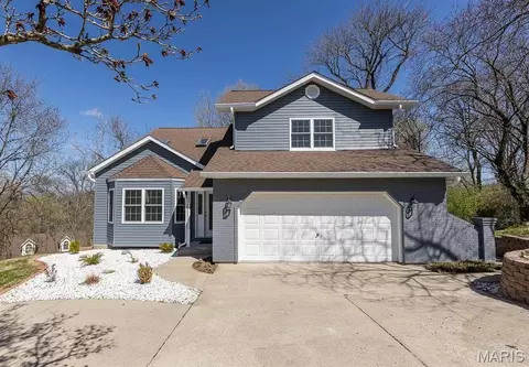 2130 Stone Gate Dr, Dupo, IL 62239