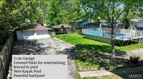 919 W Henry St, Staunton, IL 62088