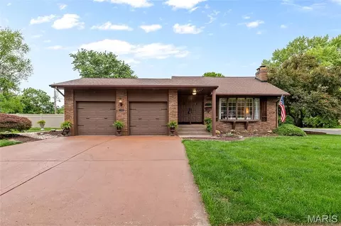 109 Glenridge Dr, Collinsville, IL 62234