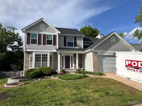 1104 Big Bend Station Dr, Manchester, MO 63088