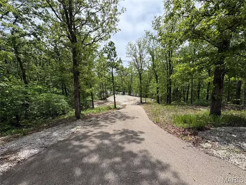 1039 Erie Trl, Perryville, MO 63775
