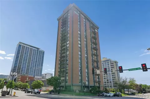 200 S Brentwood Blvd #7F, Clayton, MO 63105