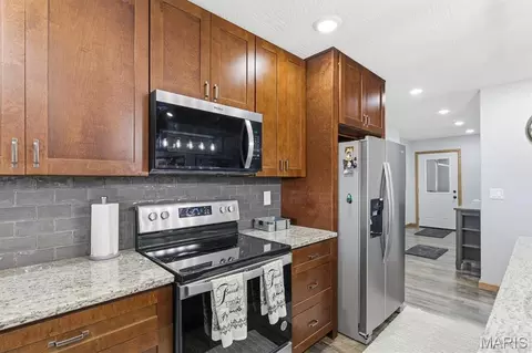 Kitchen - 183 M- Sunshine Ave, Cabool, MO 65689 photo 3 of 3