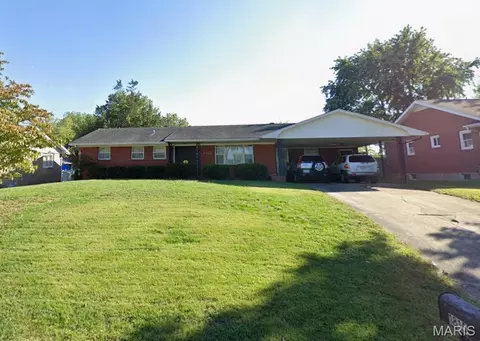 1815 Lawanda Dr, Cape Girardeau, MO 63701