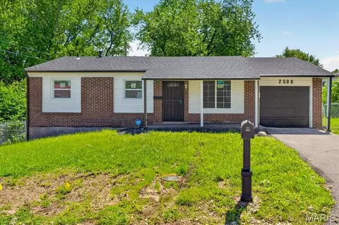 2508 Countess Dr, Saint Louis, MO 63136