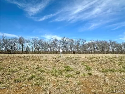 612 Legacy Dr, Waterloo, IL 62298
