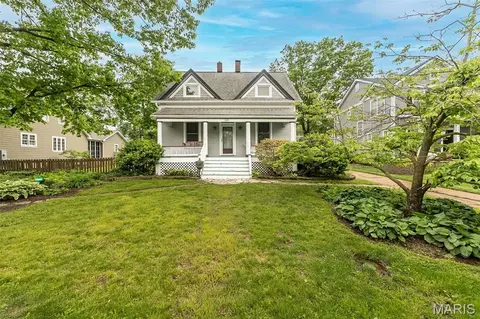 326 W Essex Ave, Kirkwood, MO 63122