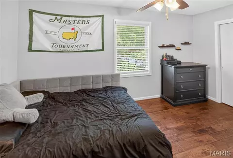 Bedroom - 1401 Wedgewood Dr, Jackson, MO 63755 photo 6 of 10