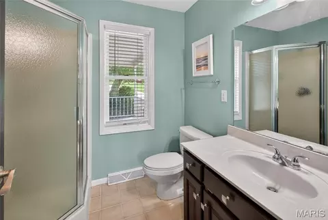 Bath - 1401 Wedgewood Dr, Jackson, MO 63755 photo 1 of 5