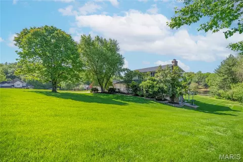 Exterior - 1401 Wedgewood Dr, Jackson, MO 63755 photo 3 of 22