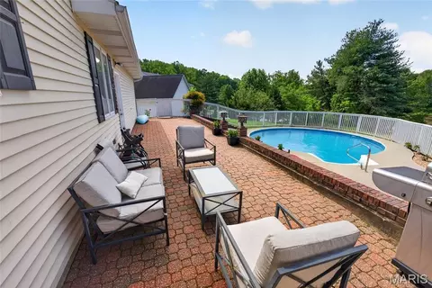 Exterior - 1401 Wedgewood Dr, Jackson, MO 63755 photo 12 of 22