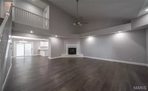Living - 113 Ridgeview Dr, Saint Robert, MO 65584 photo 1 of 4