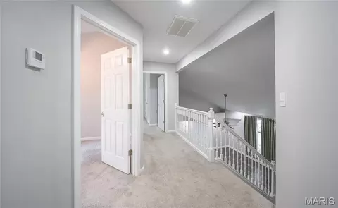 Entry Way - 113 Ridgeview Dr, Saint Robert, MO 65584 photo 4 of 5