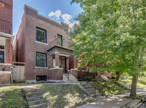4116 Flad Ave, Saint Louis, MO 63110