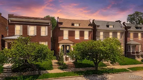 4161 Flad Ave, Saint Louis, MO 63110