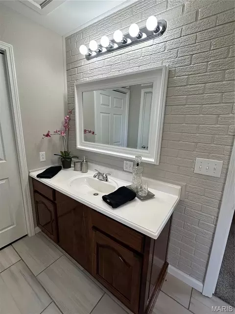 Bath - 164 Geroid Ct, Jackson, MO 63755 photo 2 of 8