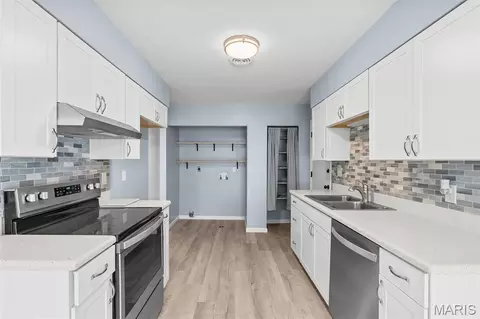 Kitchen - 26 Rabbit Trail Dr, Washington, MO 63090 photo 1 of 3