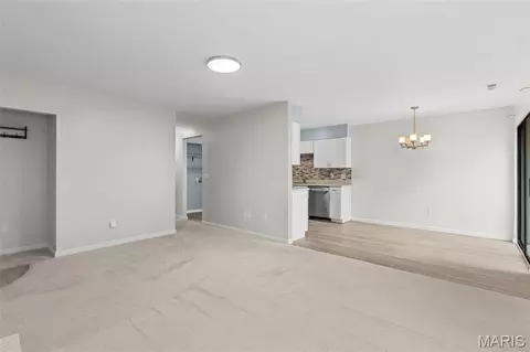 Living - 26 Rabbit Trail Dr, Washington, MO 63090 photo 2 of 4