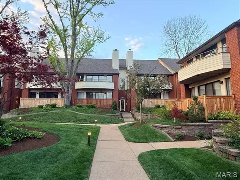 5575 Waterman Blvd #B, Saint Louis, MO 63112