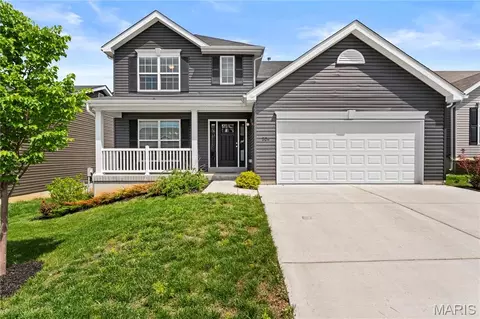204 Stone View Ct, Fenton, MO 63026